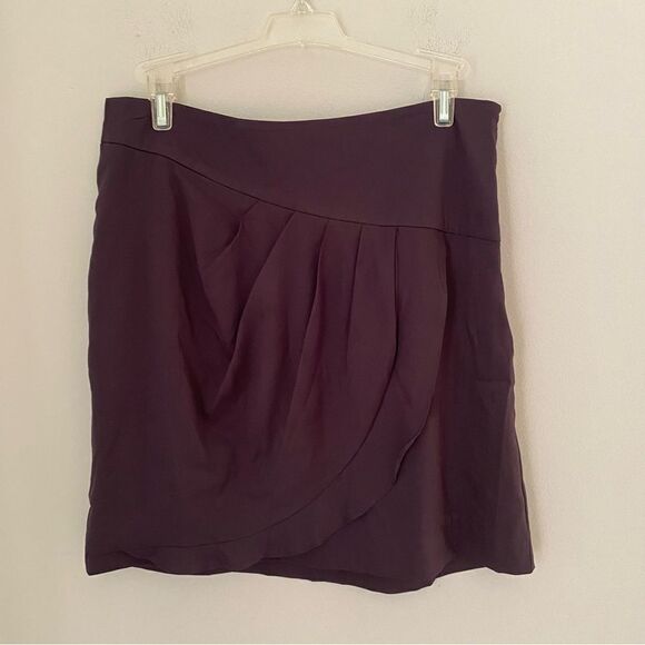 Banana Republic Dresses & Skirts - Banana Republic Women’s Draped Front Zipper Closing Mini Skirt size 4